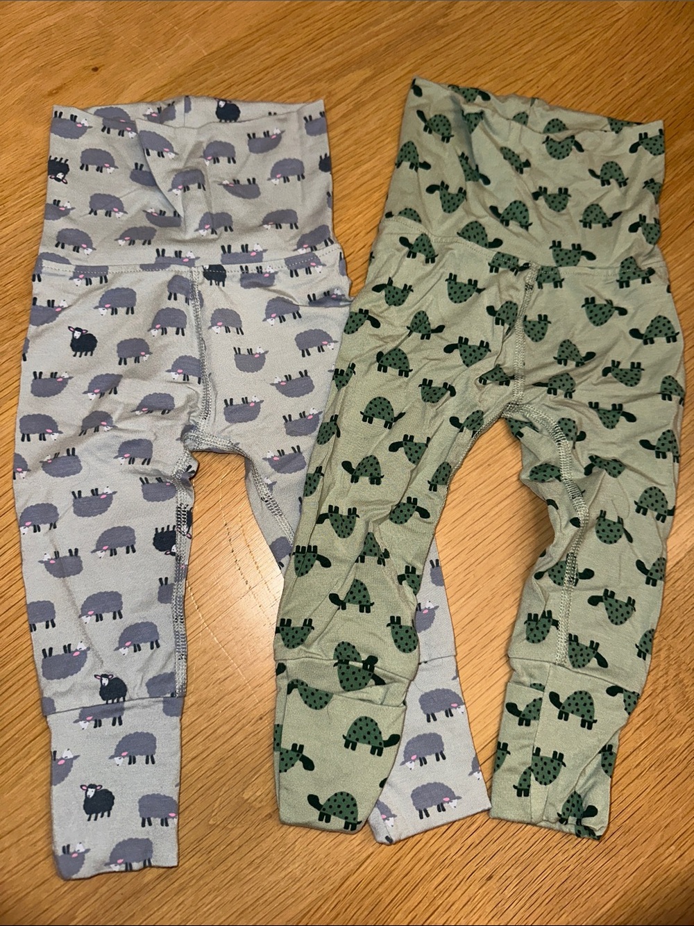 Hanna Andersson Gray Sheep & Green Turtle grow with me pants